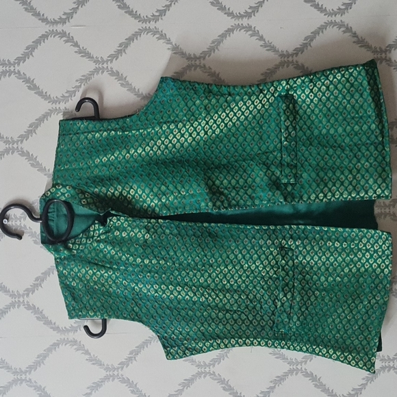 Jackets & Blazers - Ethnic shrug/jacket.